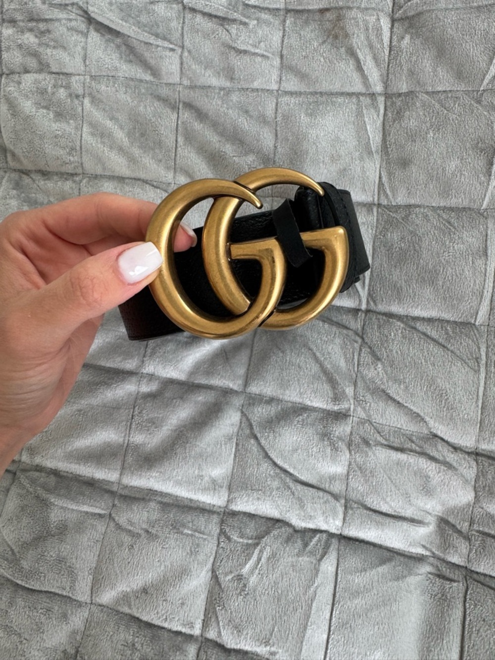 Gucci Black Leather Belt with Antique Gold Double G Buckle - Picture 3 of 4